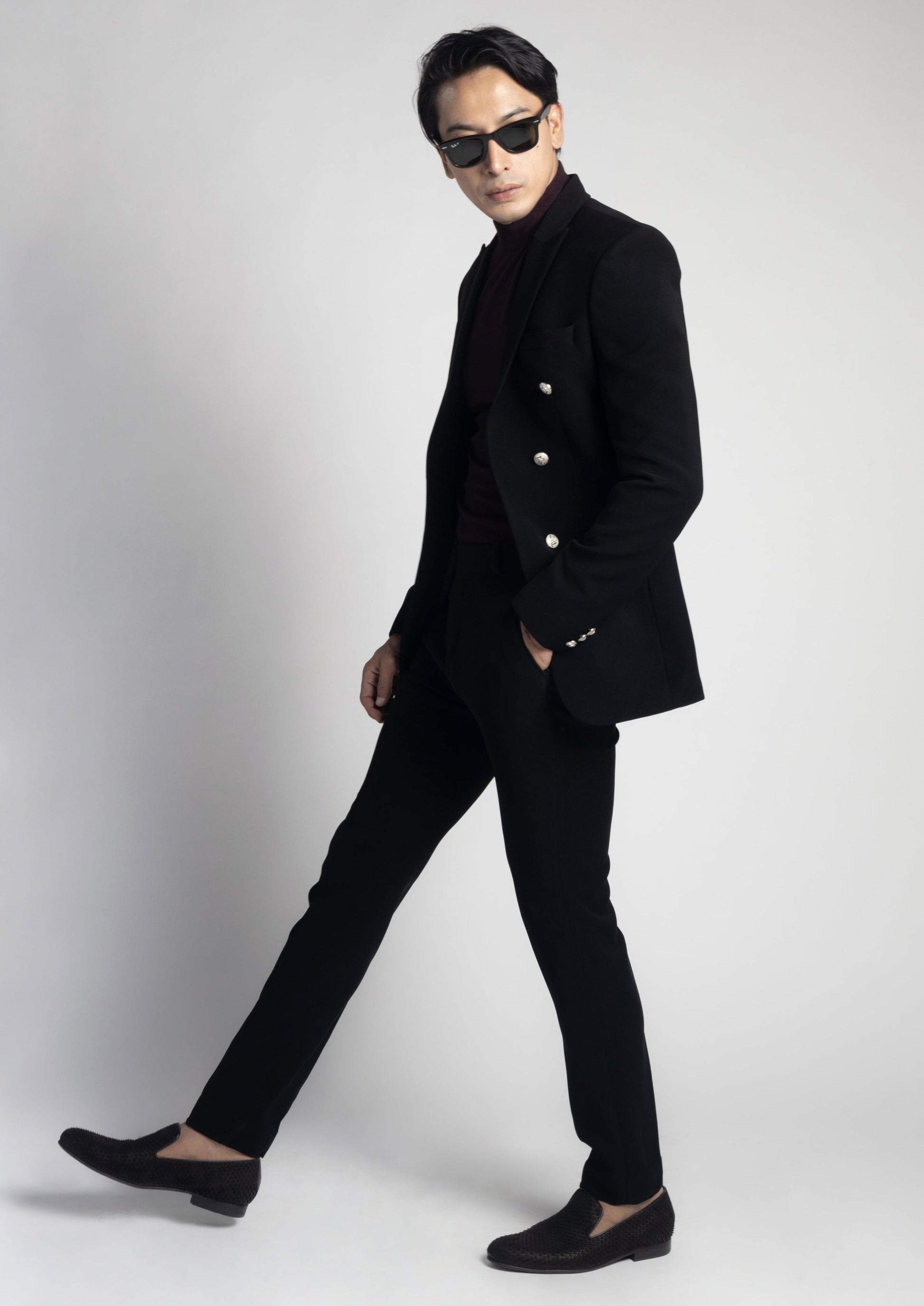 Peak Lapel Black Double Breasted Slim Fit Suit